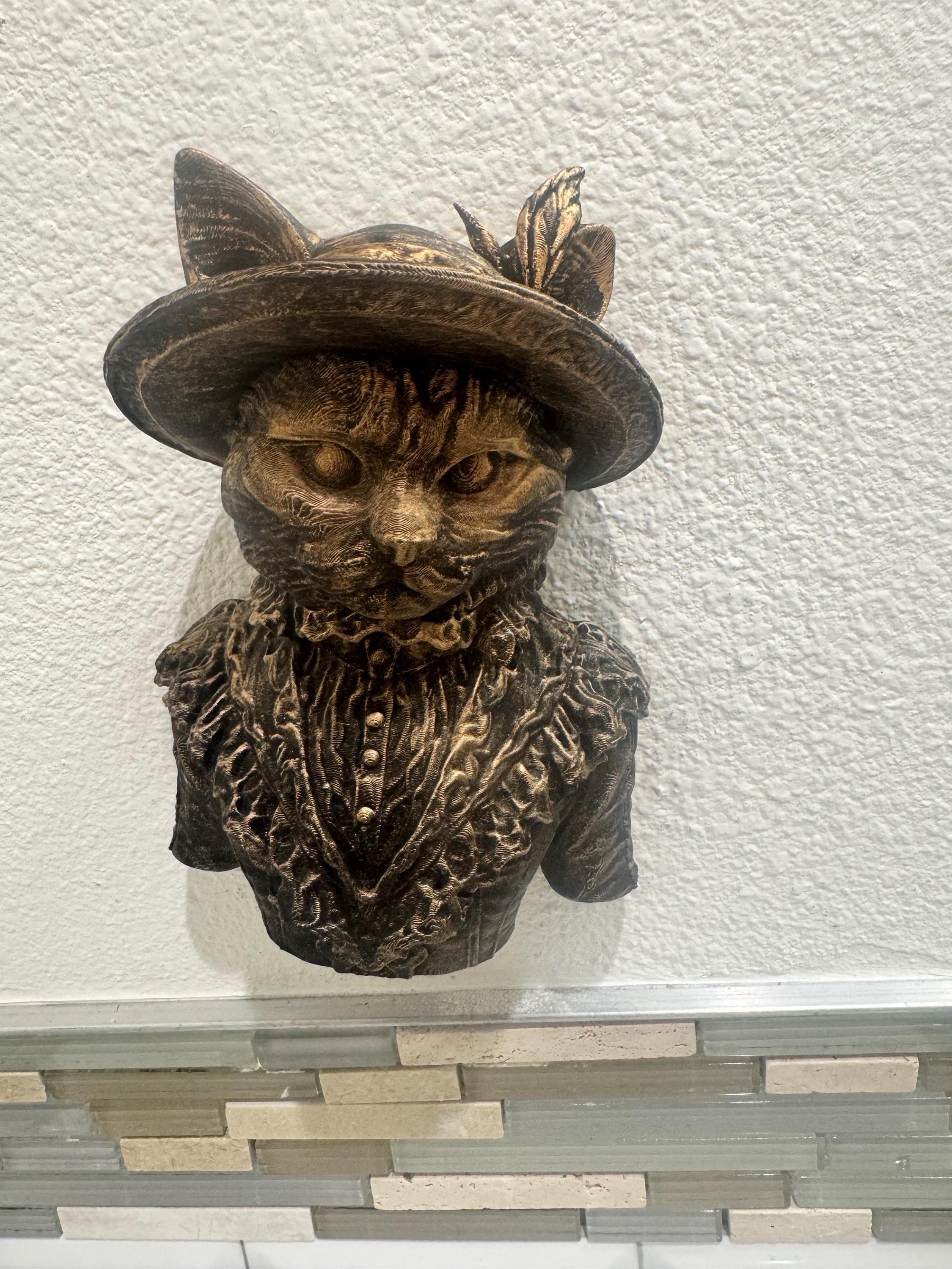Hand Painted Cat Wall Sculpture – Victorian Dressed Cat Bust with Hat | Antique Bronze Animal Wall Art | Unique Cat Lover Gift Home Decor