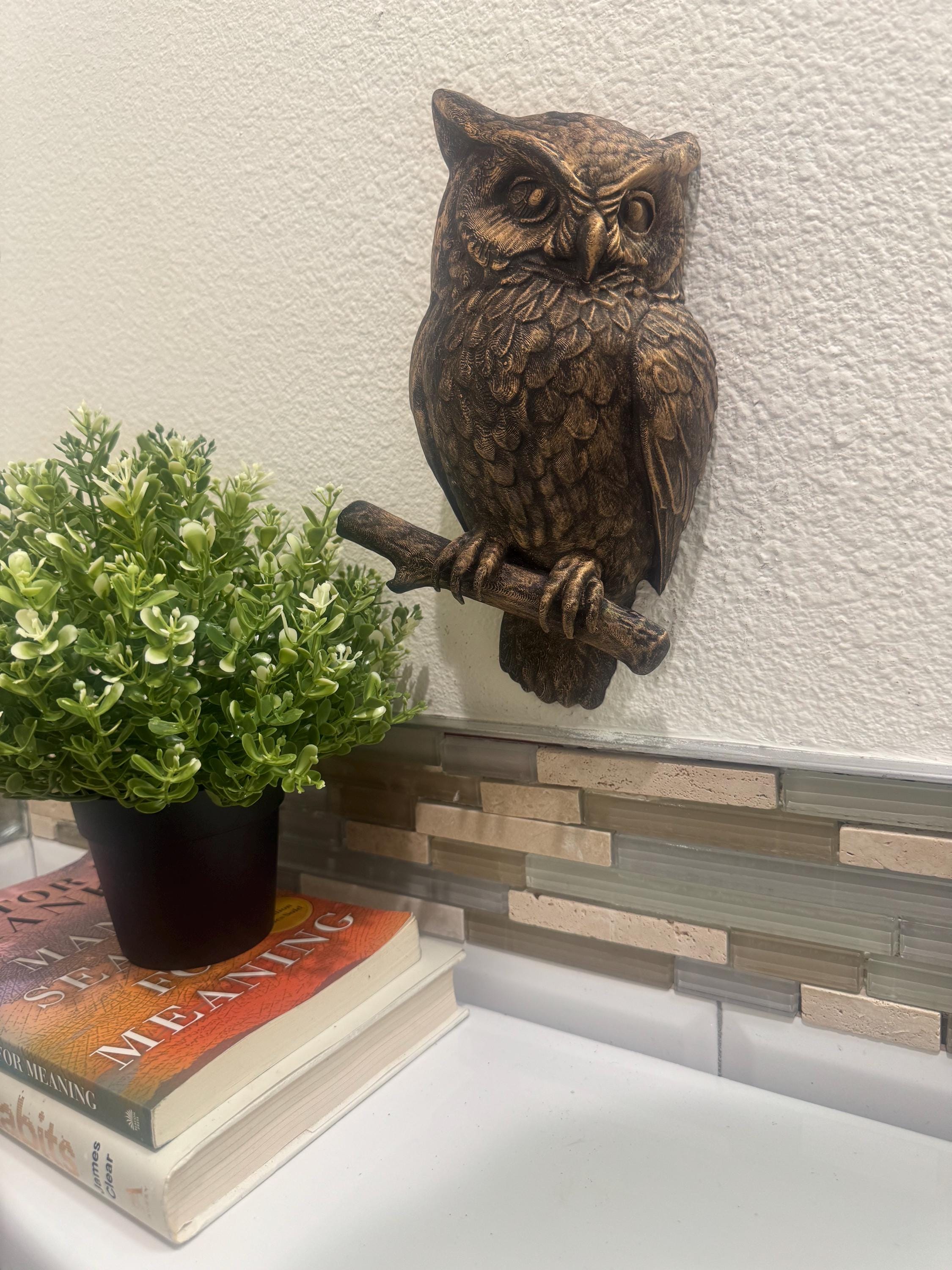 Owl Wall Sculpture – Hand Painted Bird on Branch | Rustic Wildlife Wall Art | Owl Decor Gift for Home or Office | Owl Wall Sculpture