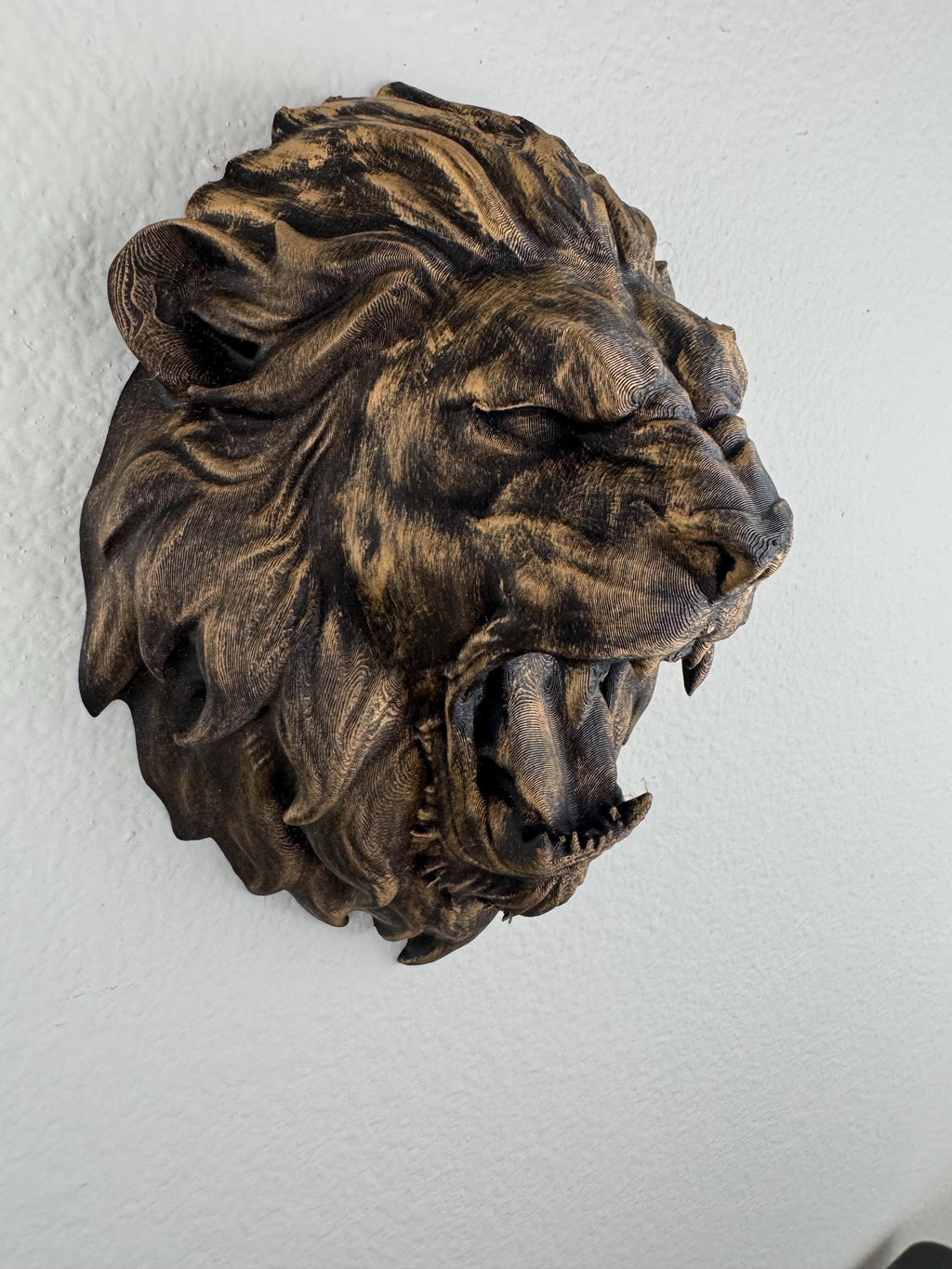 Roaring Lion Head Wall Sculpture: Antique Gold Jungle Decor (8.5")