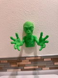 Green Alien Wall Sculpture | Funny Extraterrestrial Bathroom Decor | Space-Themed Wall Art | Unique Sci-Fi Gift | Alien Home Decor