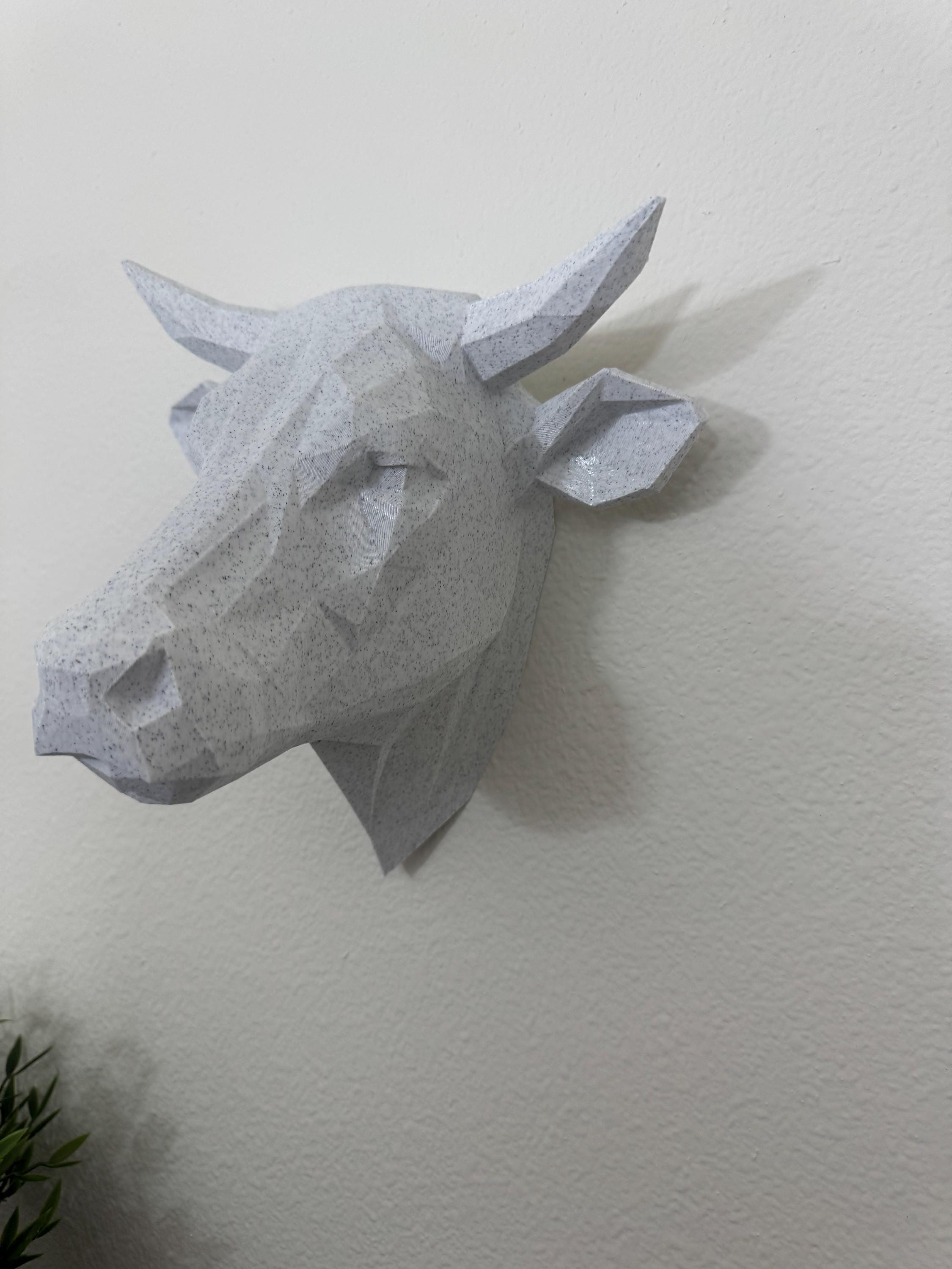 Geometric Bull Head Wall Sculpture – Modern Polygon Animal Wall Art, Animal Head Wall Mount Minimalist Wall Mount for Home or Office