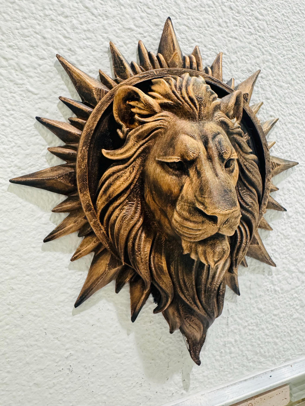 Hand Painted Bronze Lion Head Wall Art – Sunburst Lion Sculpture – Regal Animal Wall Hanging - Statement Decor for Living Room or Entryway