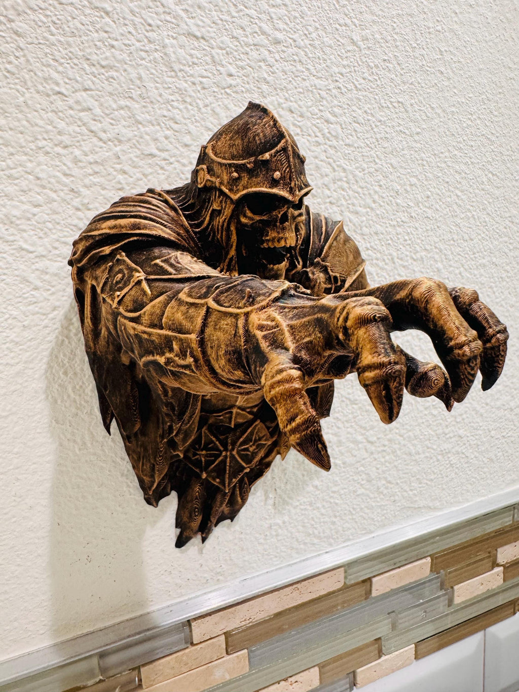 Gothic Grim Reaper Wall Decor Skeleton Knight Hand Reaching Horror Wall Mount Dark Fantasy Skull Art Creepy Gothic Home Decor