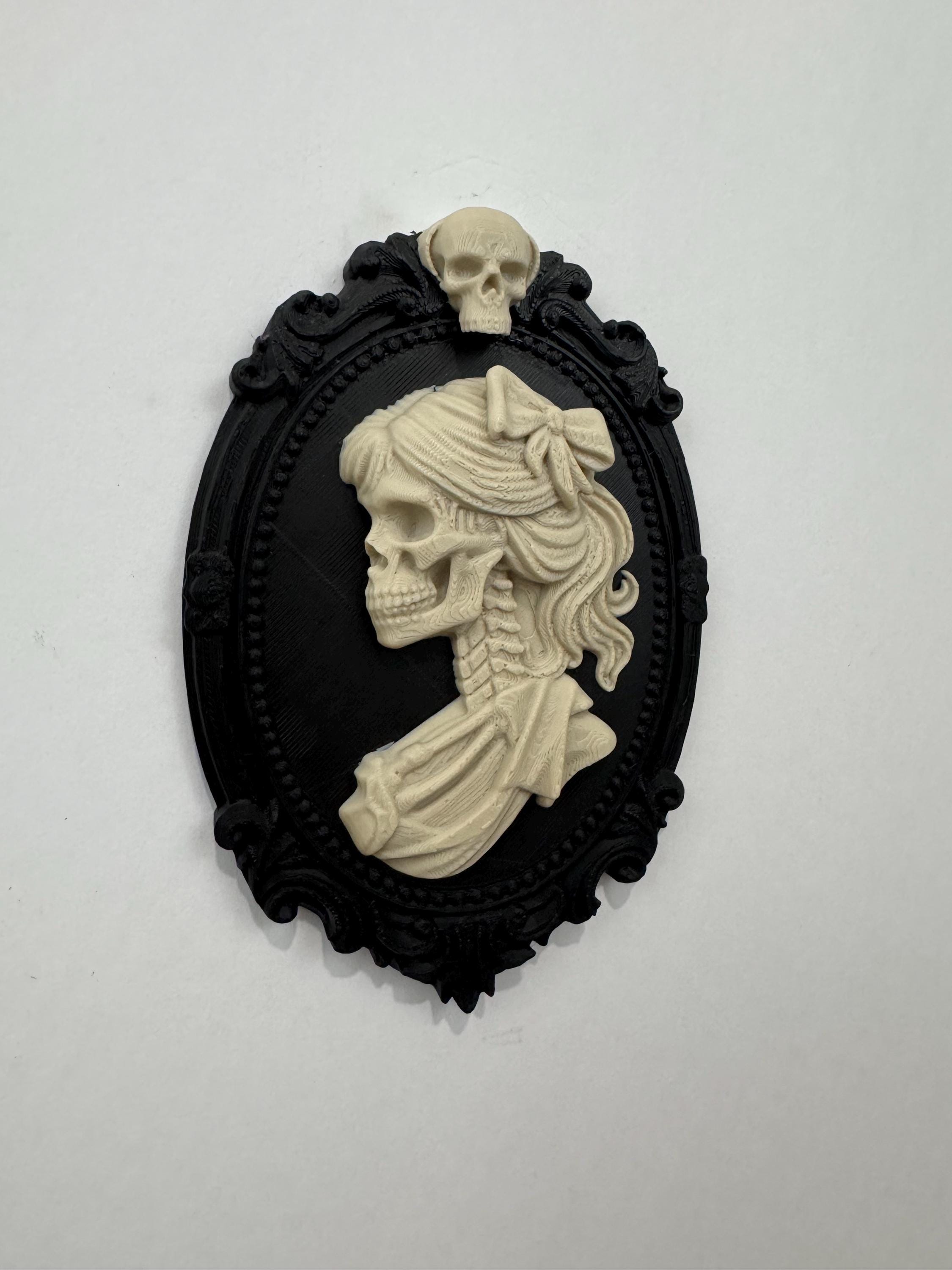 Gothic Skeleton Lady Wall Art Cameo – Victorian Skull Portrait Decor - Dark Academia Macabre Wall Hanging Gift