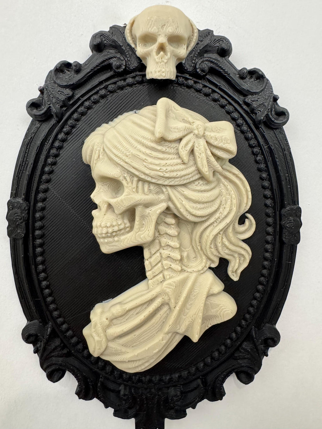 Gothic Skeleton Lady Wall Art Cameo – Victorian Skull Portrait Decor - Dark Academia Macabre Wall Hanging Gift