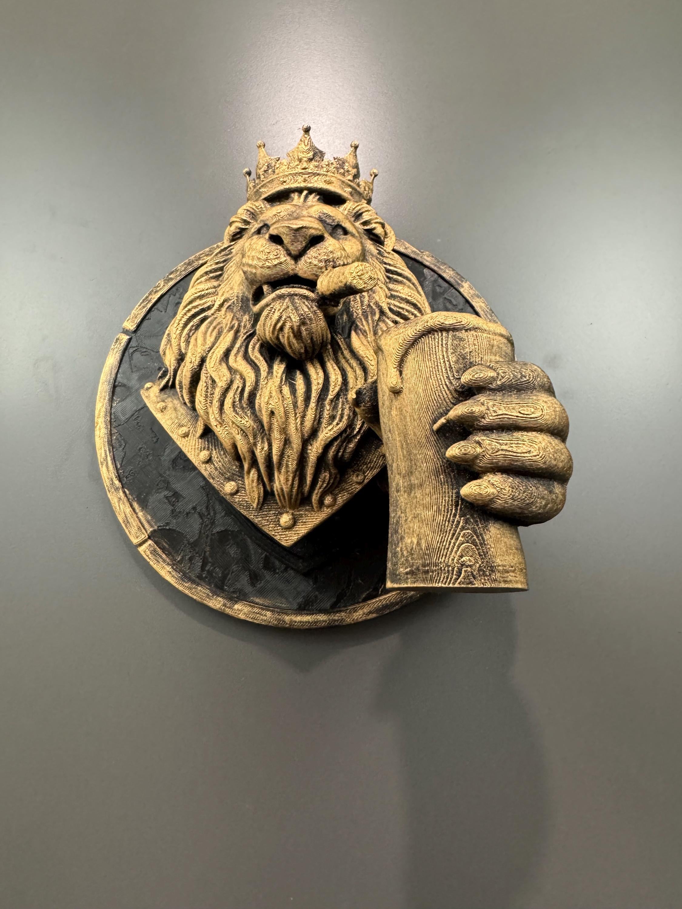 Sculptural Relief Crowned Lion with Beer - Perfect Man Cave & Bar Decor Gift