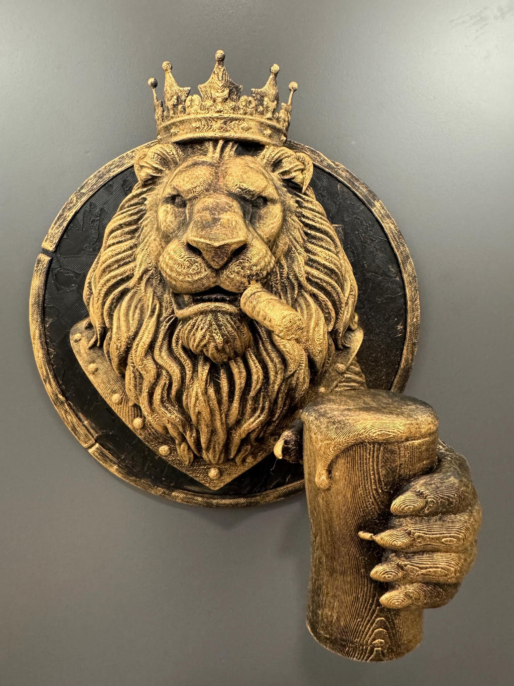 Sculptural Relief Crowned Lion with Beer - Perfect Man Cave & Bar Decor Gift