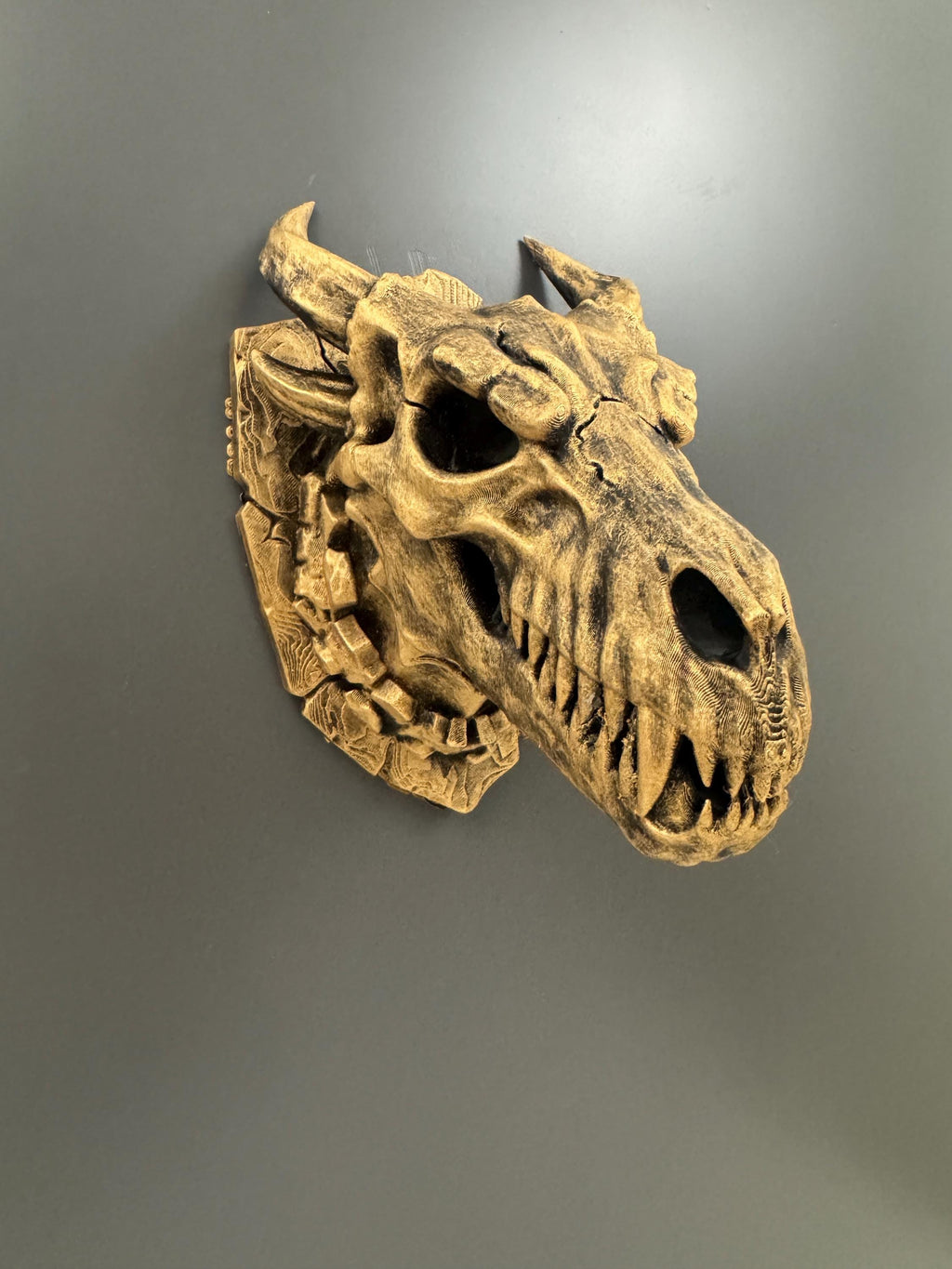 Dragon Skull Wall Mount | Gothic Fantasy Wall Decor | Mythical Beast Sculpture | Dark Academia Home Decor | Dragon Gift for Him