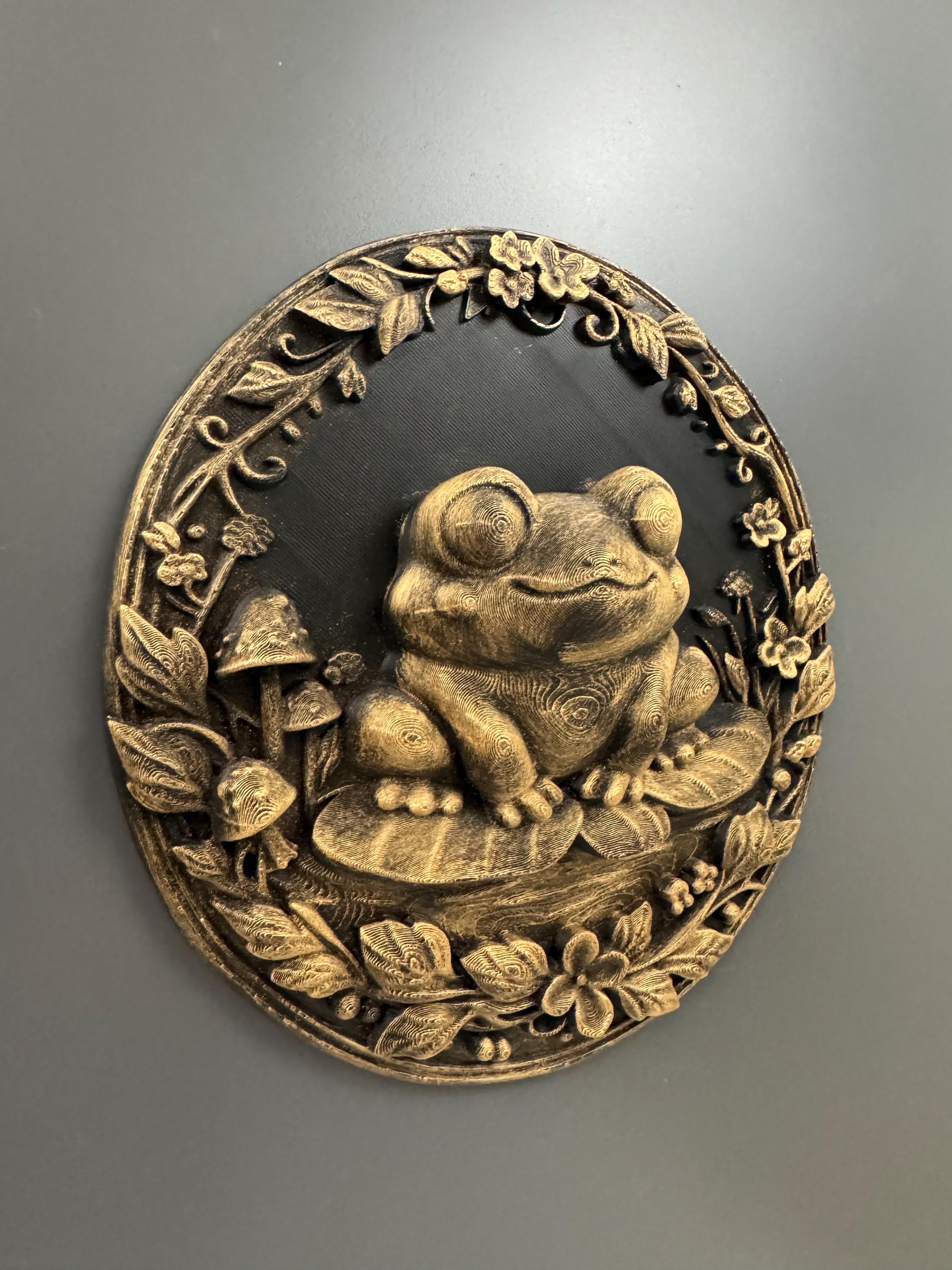 Frog Wall Sculpture | Cottagecore Toad Medallion Plaque | Mushroom Lily Pad Wall Decor | Whimsical Nature Art | Frog Lover Gift
