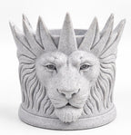 Front view of the crowned lion toothbrush holder